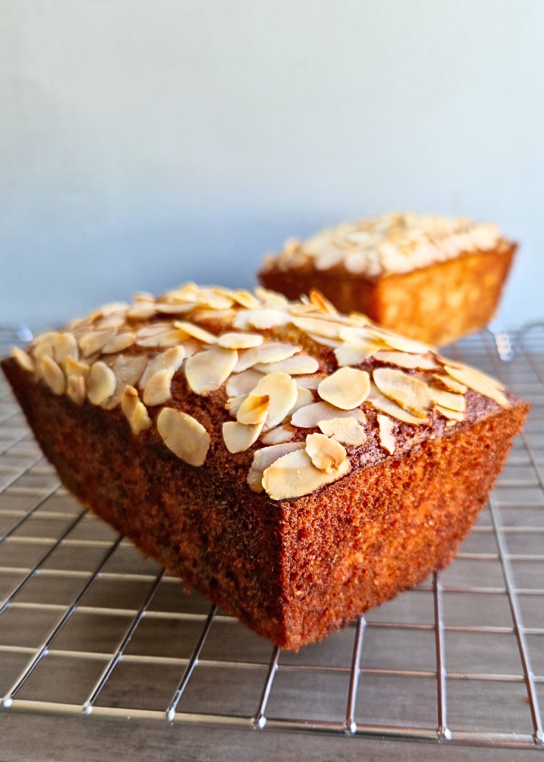 almond banana bread with brown sugar